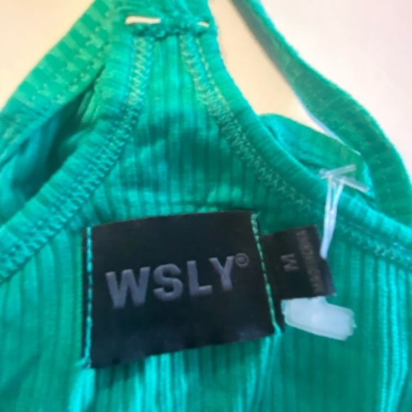 Wsly Green Sports Bra Size Medium B5 - Picture 4 of 5